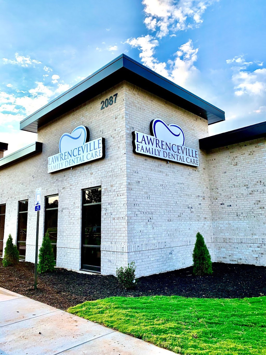 Lawrenceville Family Dental Care | 2087 Cruse Rd NW Suite A, Lawrenceville, GA 30044, USA | Phone: (770) 962-1977