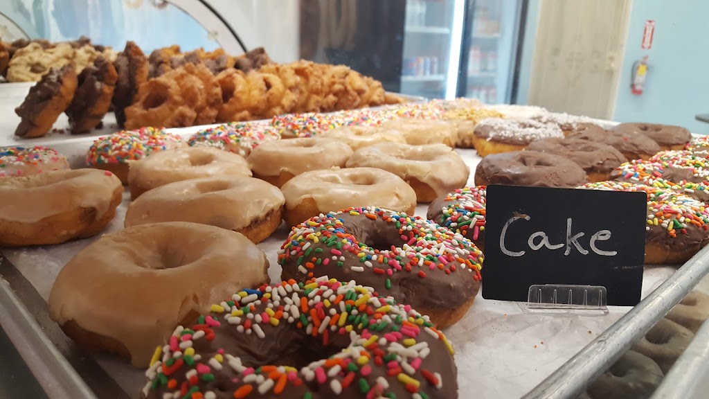 Daily Donuts | 2074 Columbus Pkwy, Benicia, CA 94510, USA | Phone: (707) 297-6101