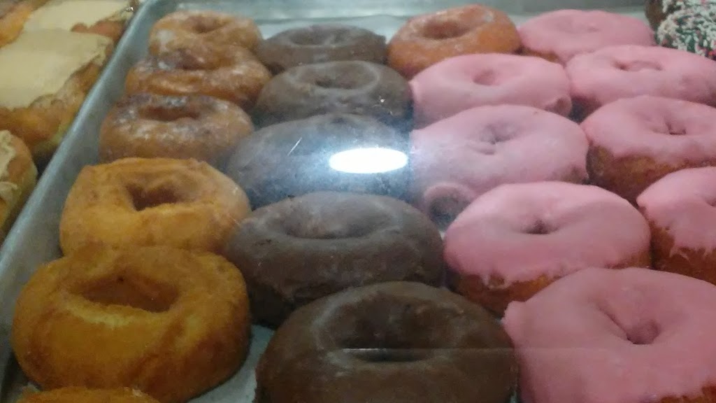 Harlan Donuts | 16247 IN-37, Harlan, IN 46743, USA | Phone: (260) 657-5669