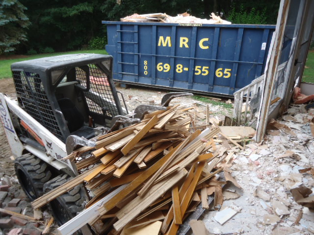 Metropolitan Removal Company Inc (MRC) | 40 Williams Way, Bellingham, MA 02019, USA | Phone: (508) 634-9293