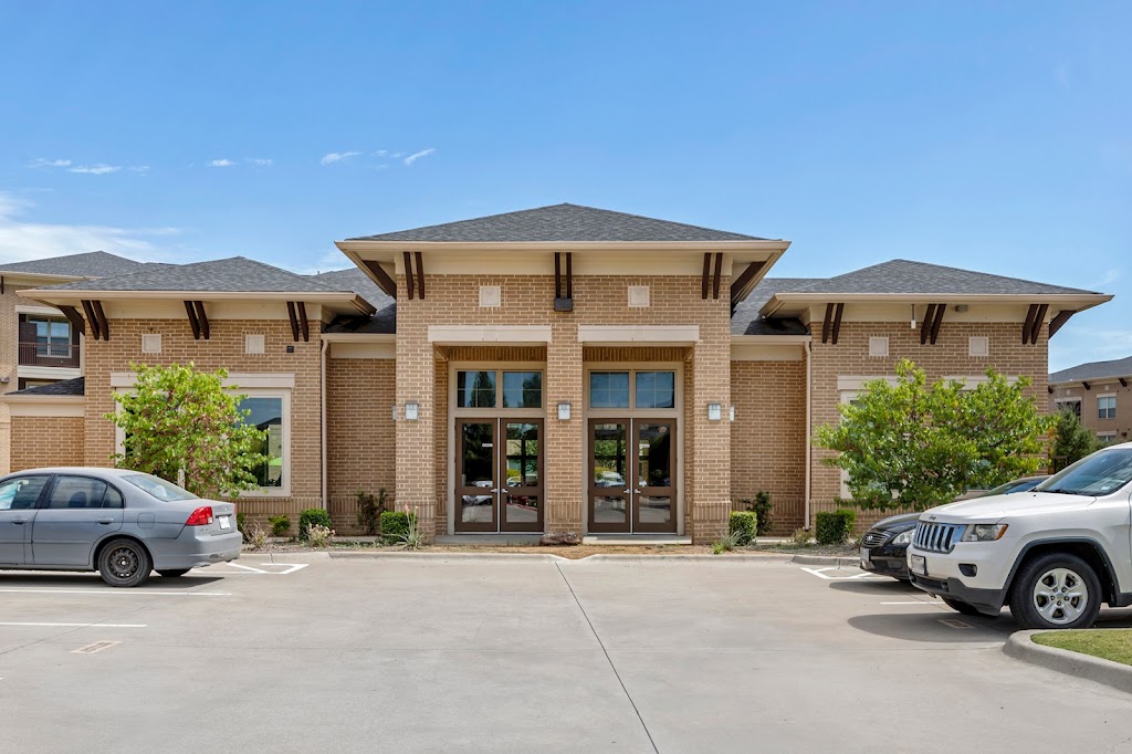 Mansfield on the Green Apartments | 250 N State Hwy 360, Mansfield, TX 76063, USA | Phone: (855) 601-2408