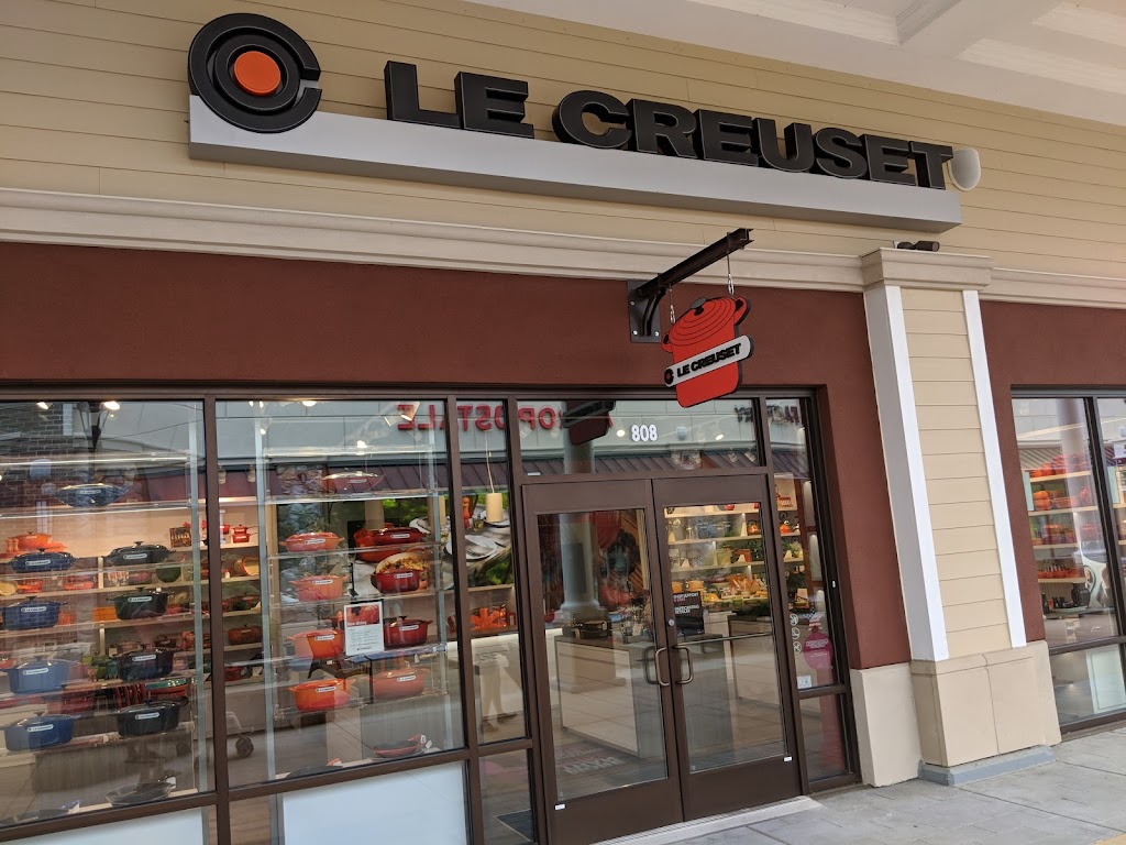 Le Creuset Outlet Store | 1600 Premium Outlets Blvd Ste 808, Norfolk, VA 23502, USA | Phone: (757) 606-2693