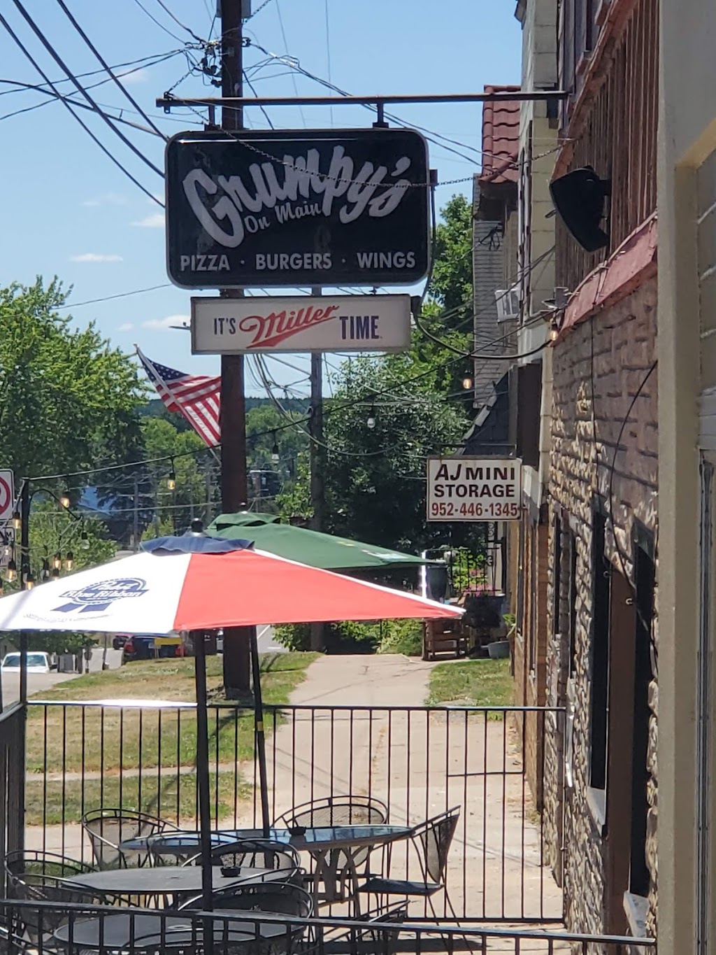 Grumpys on Main | 4113 Main St, St Bonifacius, MN 55375, USA | Phone: (952) 446-1478