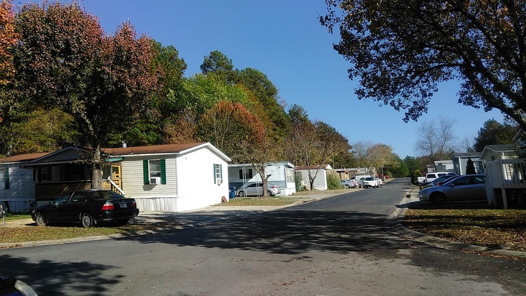 Uptown Wings & Grill | 1409 S Elm-Eugene St, Greensboro, NC 27406, USA | Phone: (336) 274-1231