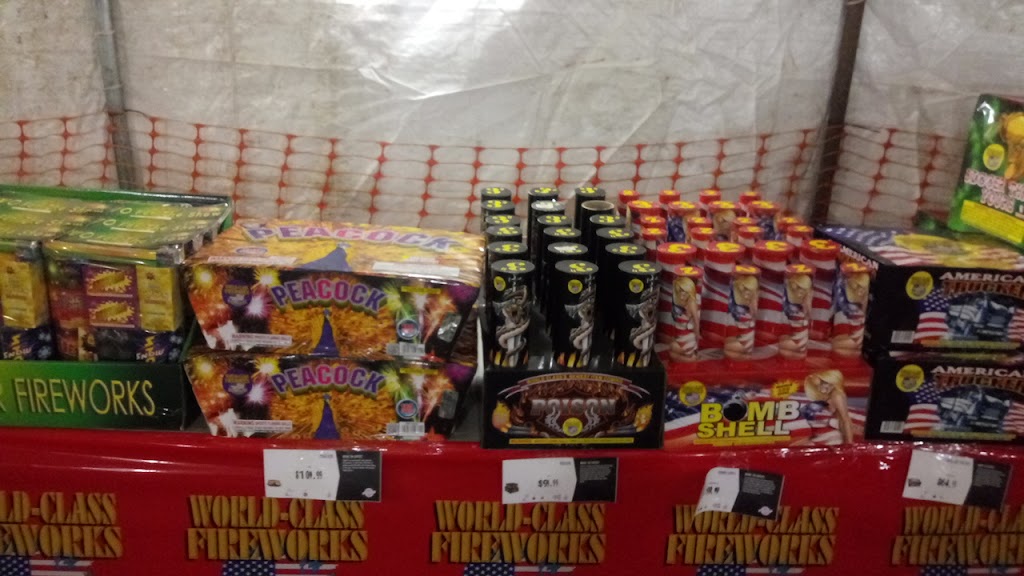 World-class fireworks tent | 10569 LA-70, Donaldsonville, LA 70346, USA | Phone: (800) 766-1277