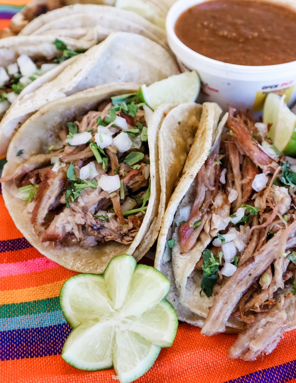 El Gallo Giro | 3180 E Imperial Hwy, Lynwood, CA 90262, USA | Phone: (310) 667-4670