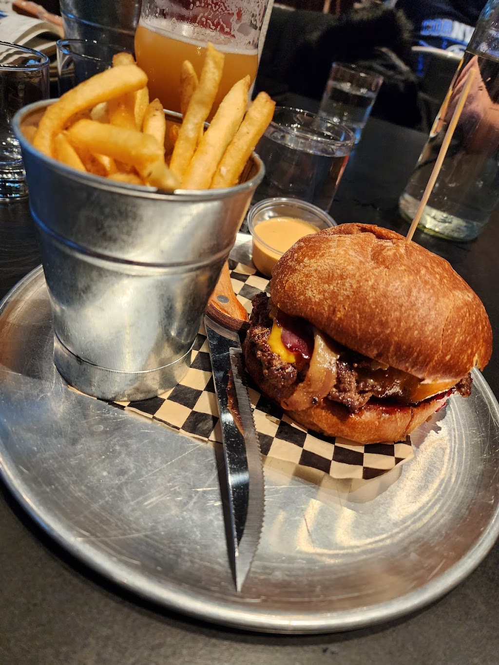 Stack 571 Burger & Whiskey Bar - Vancouver | 670 Waterfront Wy, Vancouver, WA 98660, USA | Phone: (360) 450-0774