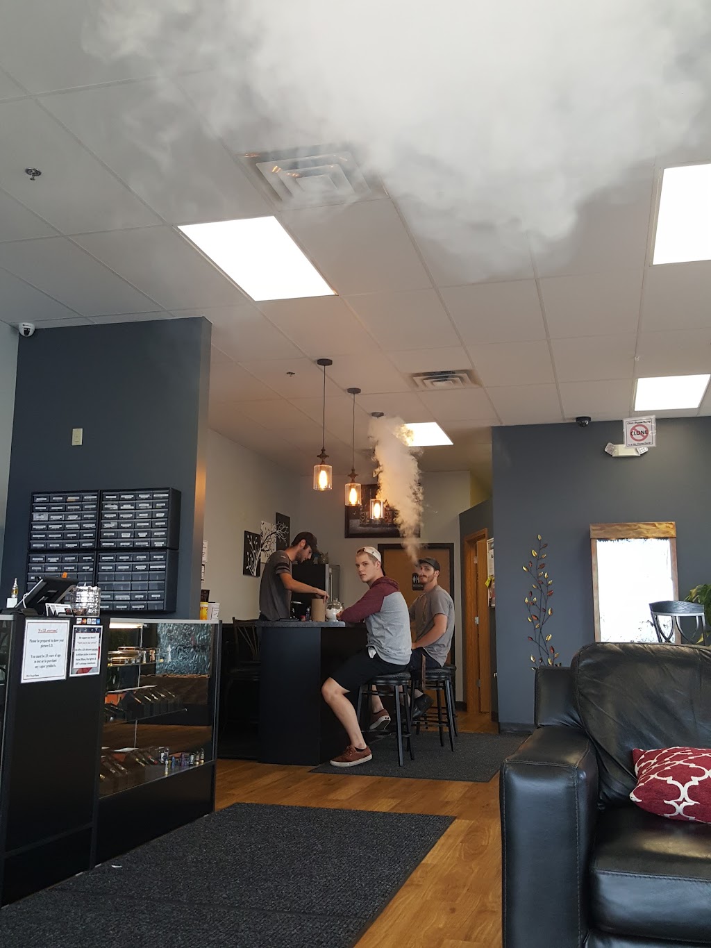 Ohm Premier Vaping | 7876 Sunwood Dr NW #100b, Ramsey, MN 55303, USA | Phone: (763) 657-1772