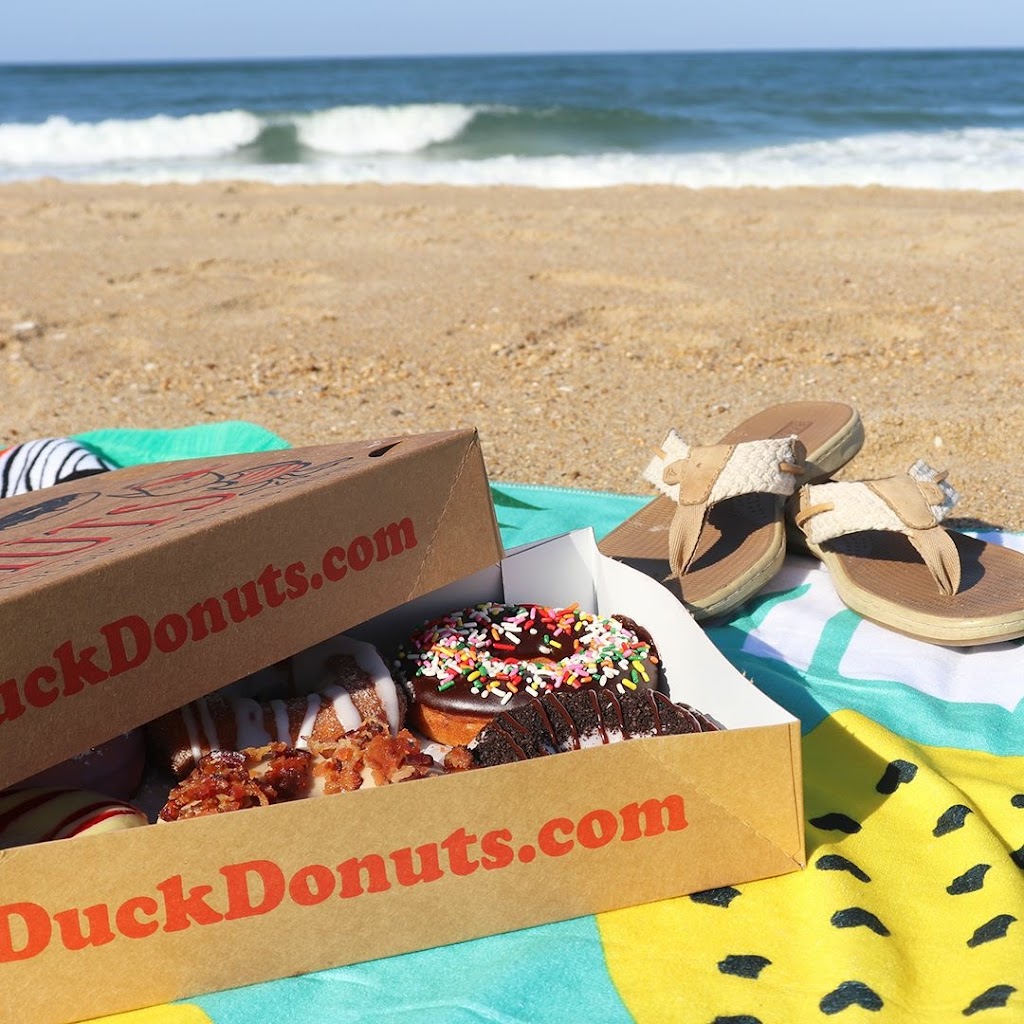 Duck Donuts Made To Order Donuts And Thrifty Ice Cream - bakery  | Photo 6 of 10 | Address: 18591 Main St, Huntington Beach, CA 92648, USA | Phone: (714) 375-5430