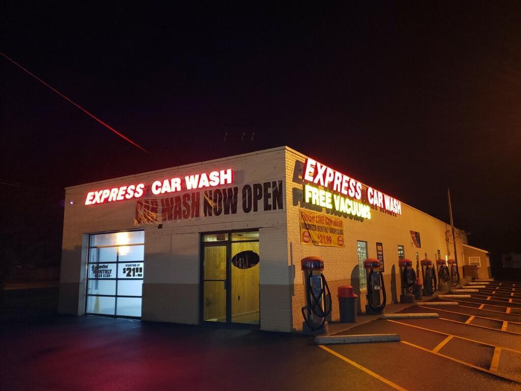 Finish Line Express Car Wash | 32701 Vine St, Willowick, OH 44095, USA | Phone: (440) 494-7515