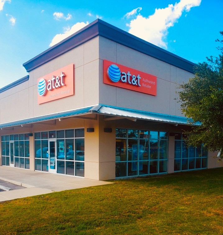 AT&T Store | 2044 W Oaklawn Rd #100, Pleasanton, TX 78064, USA | Phone: (830) 569-5606