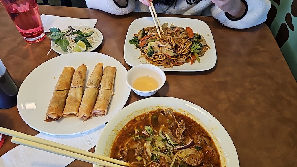 Pho Xuan Tang | 1243 Garrison Rd, Fort Erie, ON L2A 1P2, Canada | Phone: (289) 322-0072