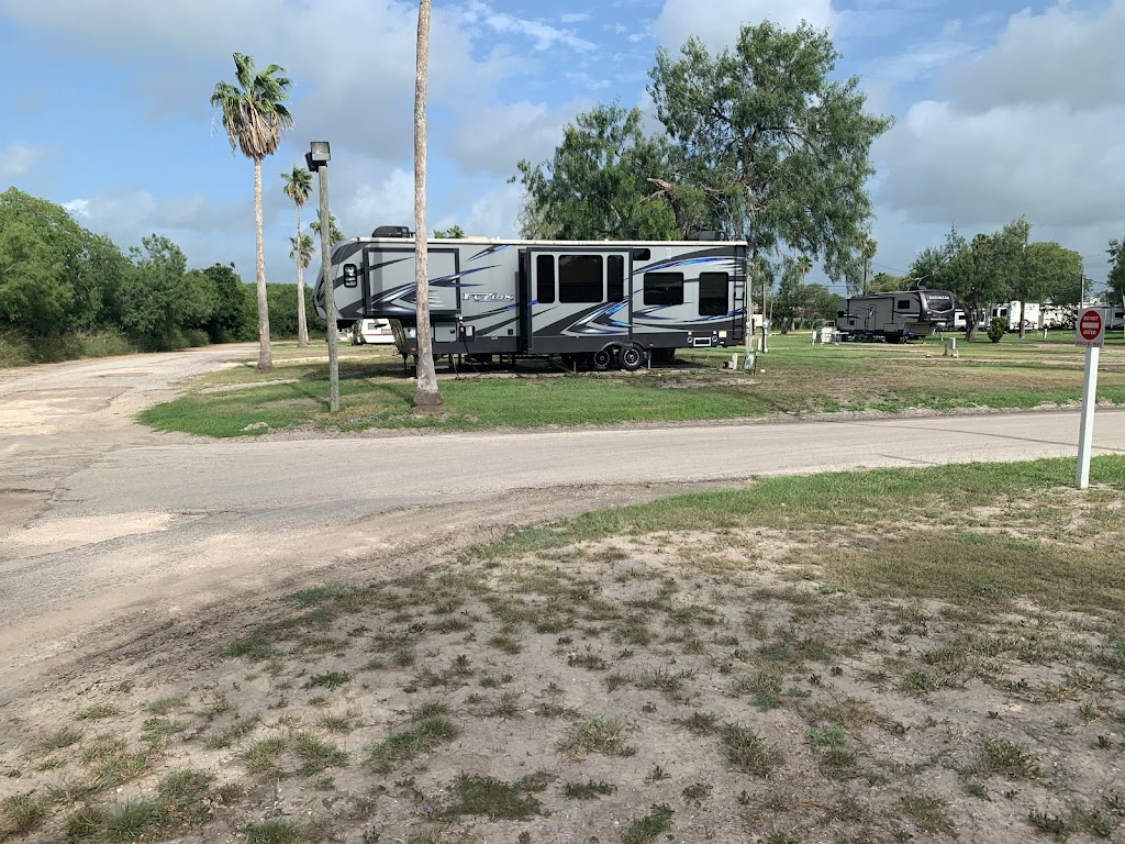 Oasis RV & Mobile Home Park | 2415 E Santa Gertrudis St, Kingsville, TX 78363, USA | Phone: (361) 592-0764