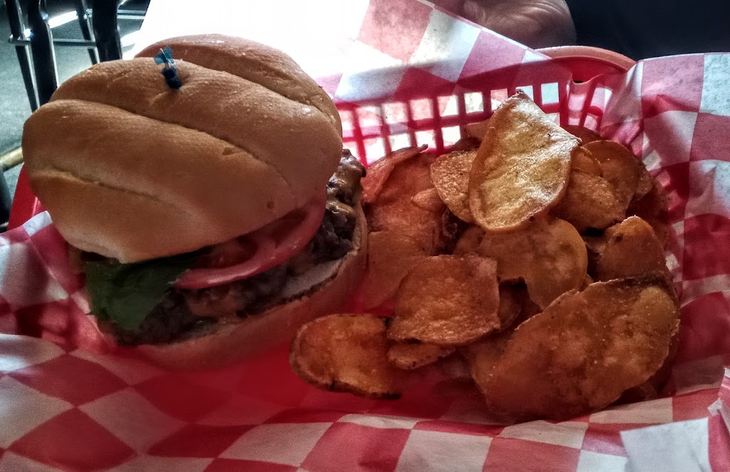 Hanks Local Bar+Food+Patio | 2529 Patterson Rd, Dayton, OH 45420, USA | Phone: (937) 254-7527