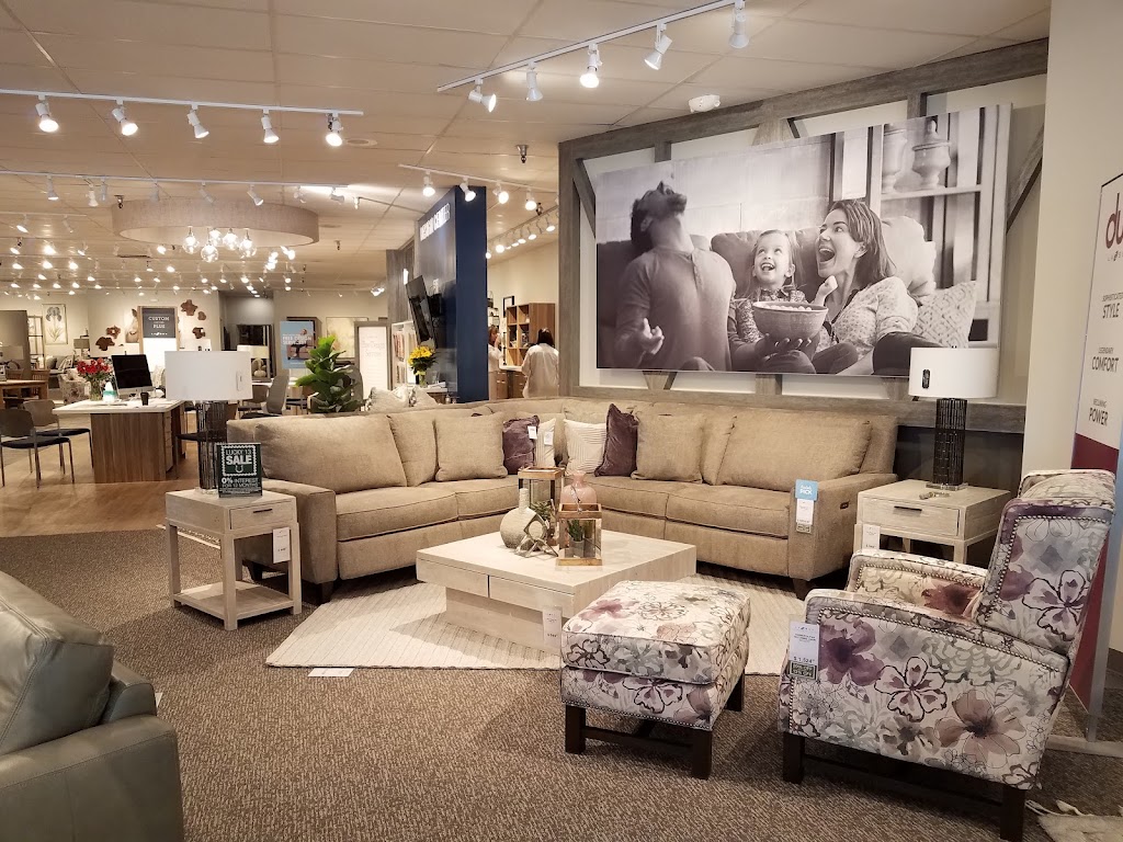 La-Z-Boy Furniture Galleries | 6610 Tacoma Mall Blvd, Tacoma, WA 98409, USA | Phone: (253) 472-8488