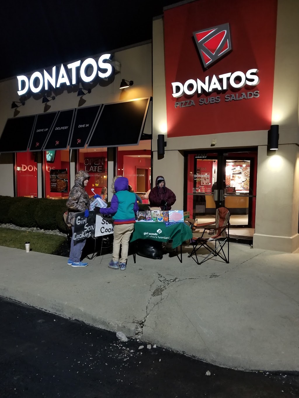 Donatos Pizza | 4405 Alum Creek Dr, Columbus, OH 43207, USA | Phone: (614) 492-2800