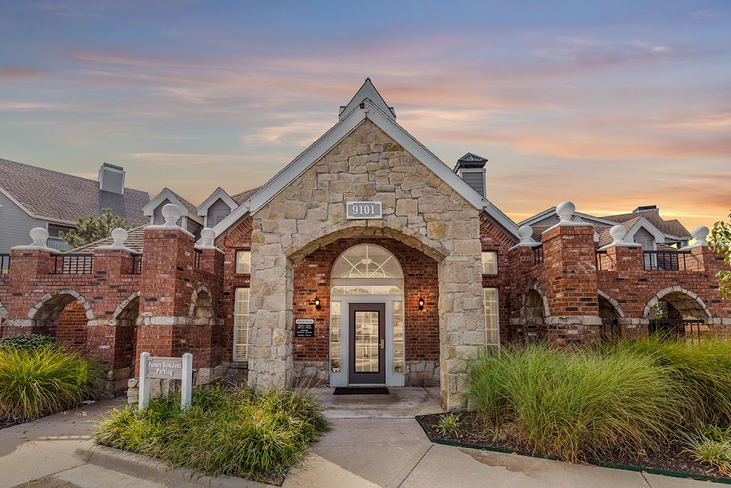 The Reserve at Lenexa Apartments | 9101 Renner Blvd, Lenexa, KS 66219, USA | Phone: (913) 667-7704