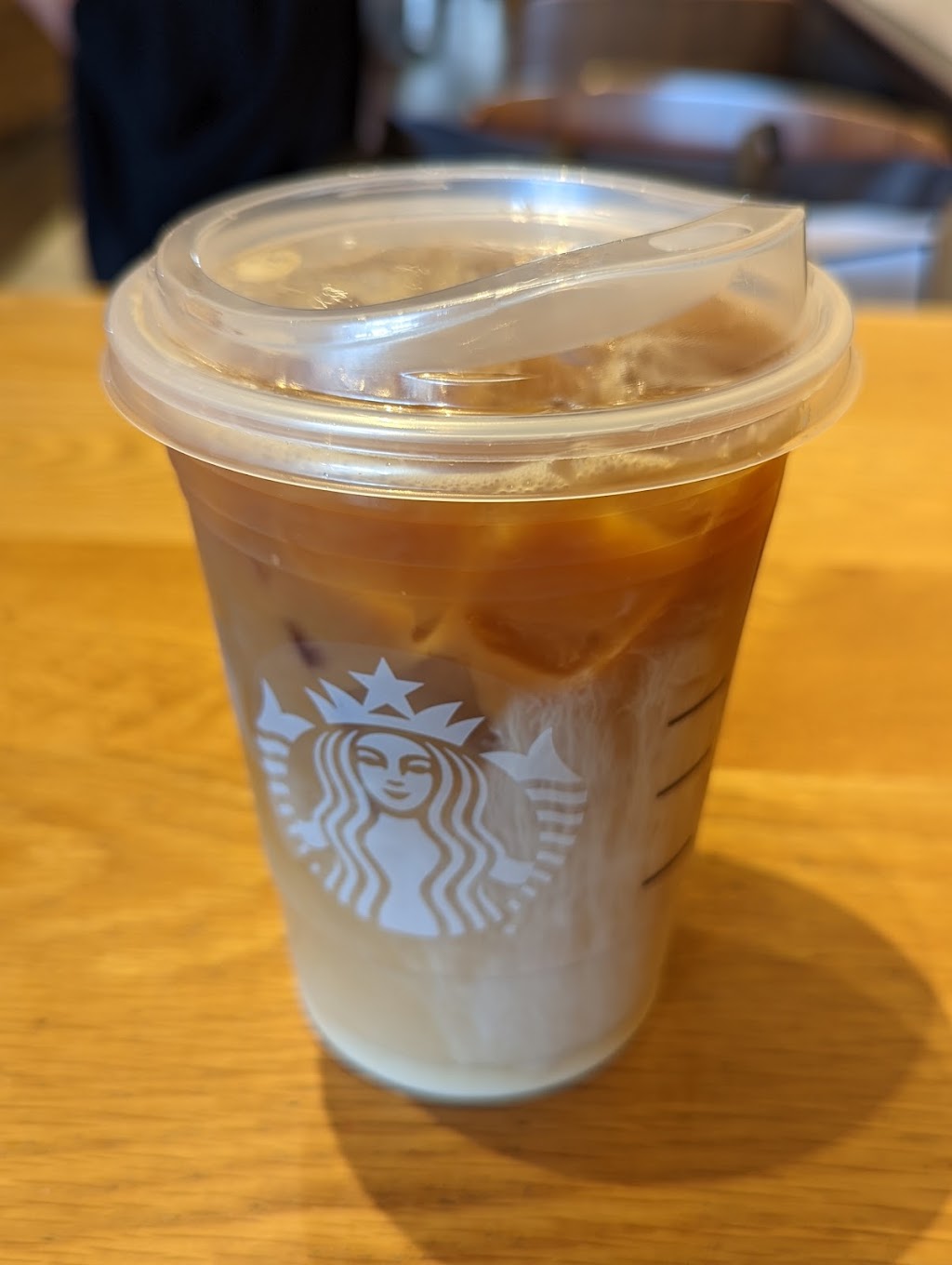 Starbucks | 4724 1/2 Admiralty Way, Marina Del Rey, CA 90292, USA | Phone: (310) 574-3941