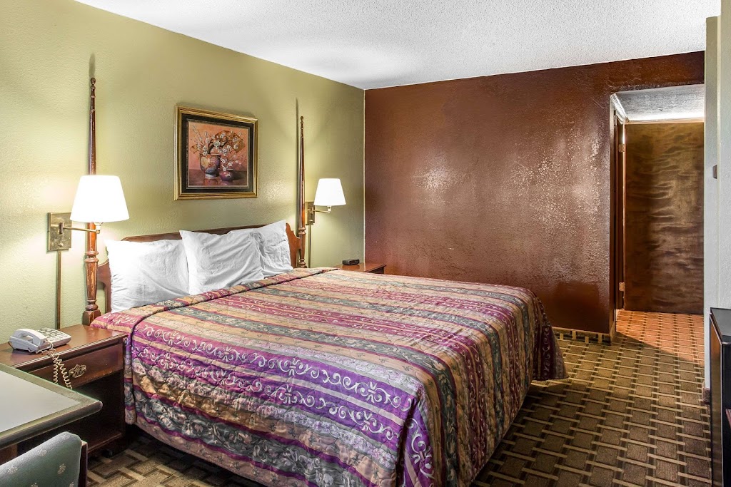 Rodeway Inn & Suites | 1300 Plaza Dr, Smyrna, TN 37167 | Phone: (615) 355-6161