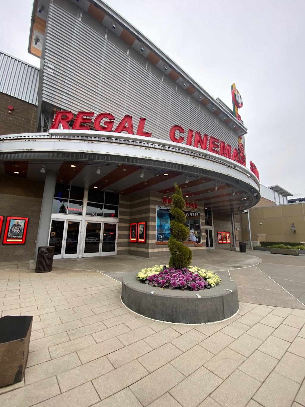 The Landing | 828 N 10th Pl, Renton, WA 98057, USA | Phone: (425) 228-2150