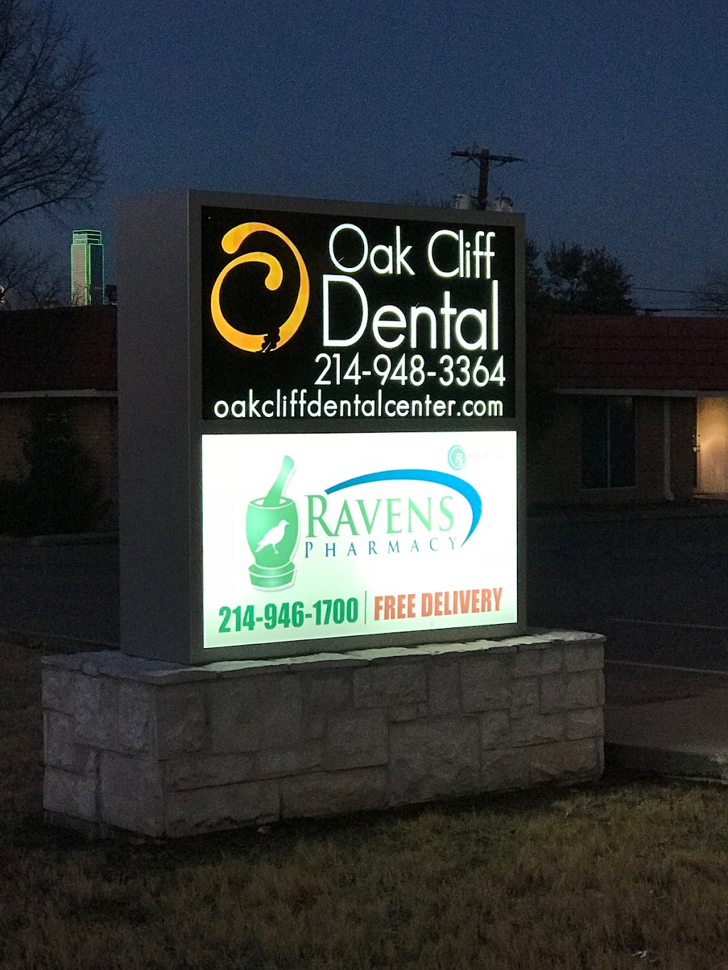 Oak Cliff Dental Center | Dental Center, 820 N Zang Blvd #110, Dallas, TX 75208, USA | Phone: (214) 948-3364