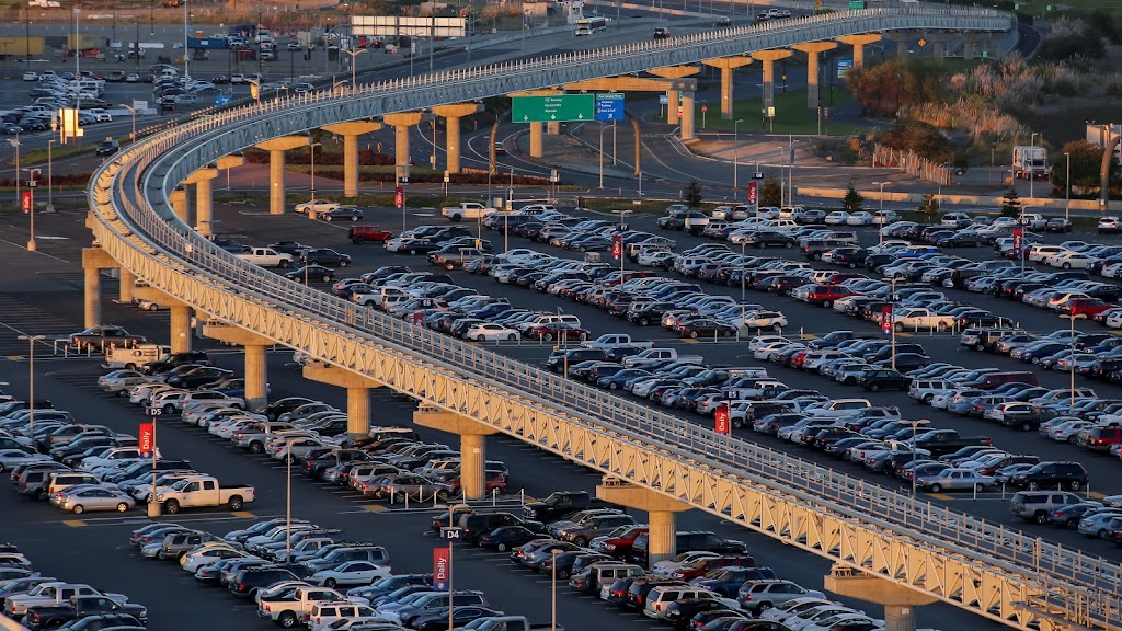 Oakland Airport Hourly Parking | 1 Airport Dr, Oakland, CA 94621, USA | Phone: (510) 563-3200