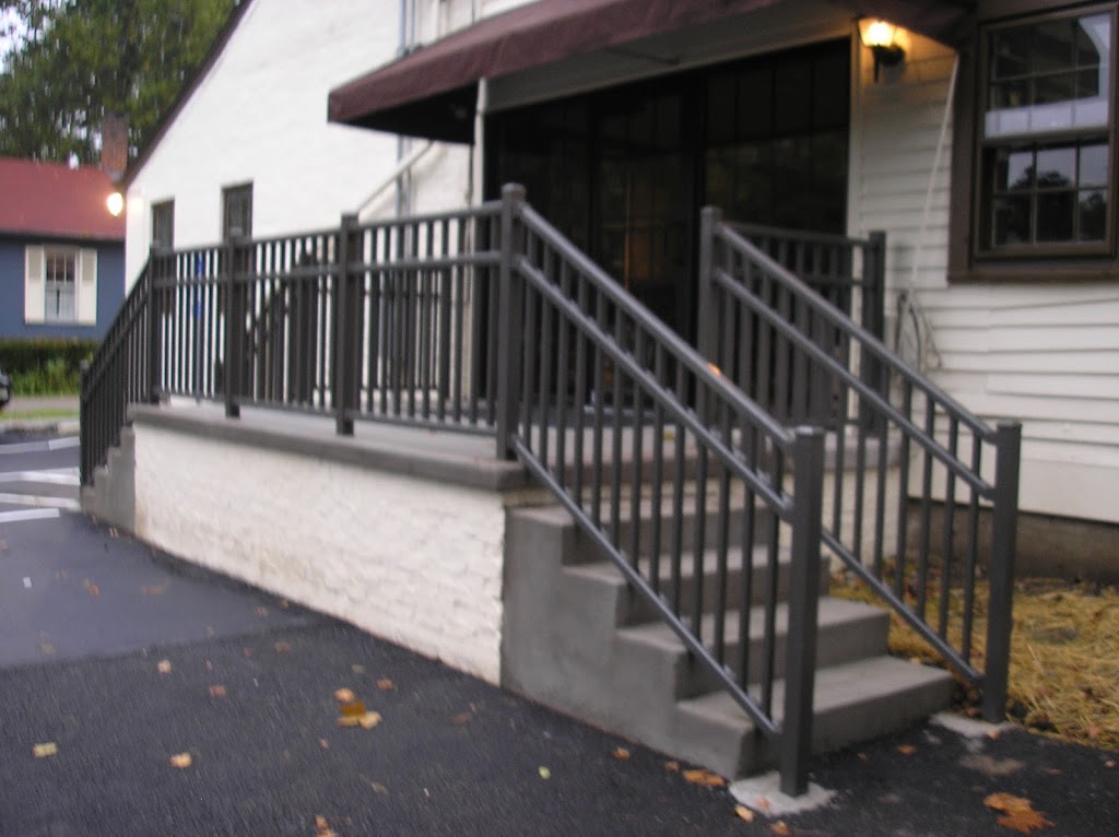 EME Fence | 5060 Batavia Rd, Cincinnati, OH 45244, USA | Phone: (513) 231-7627