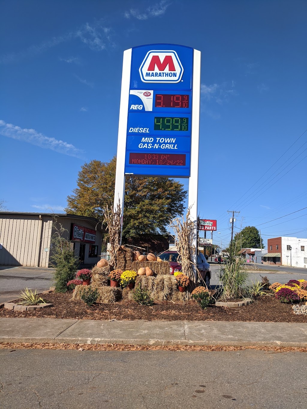 Mid-Town Gas-N-Grill | 120 E Main St, Boonville, NC 27011, USA | Phone: (336) 367-3252