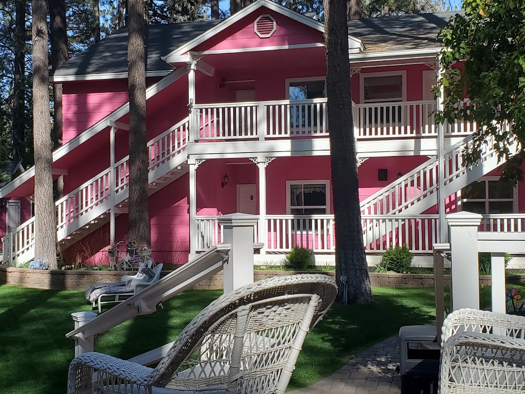 Apples Bed & Breakfast Inn | 42430 Moonridge Rd, Big Bear Lake, CA 92315, USA | Phone: (909) 866-0903