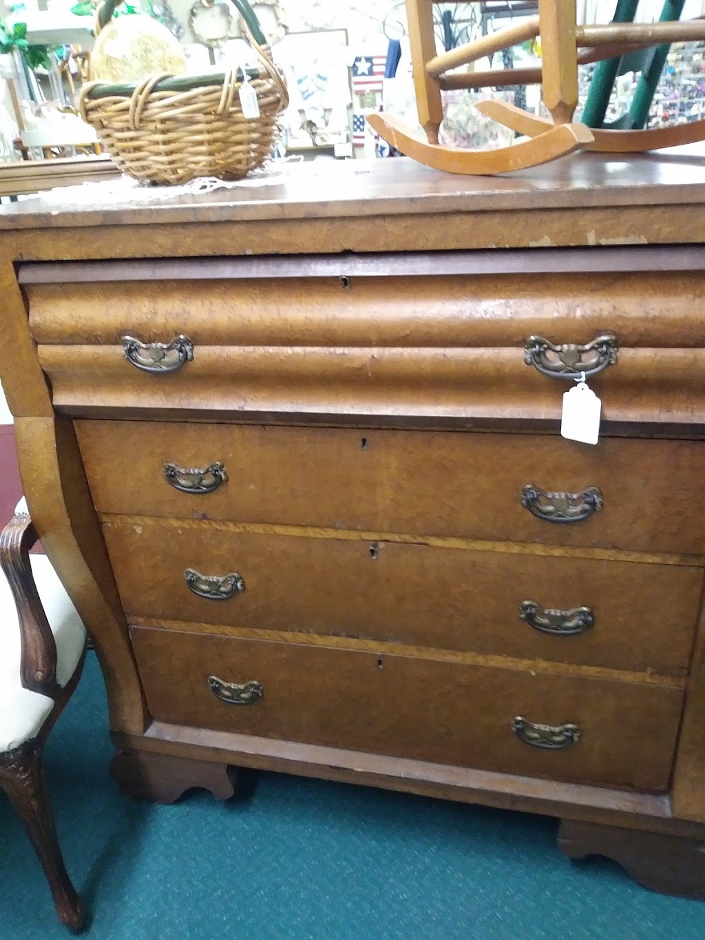 Thrift N Antique Shop | 200 Eastchester Dr, High Point, NC 27262, USA | Phone: (336) 434-3333