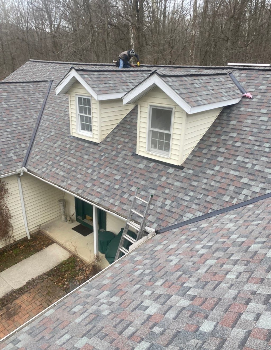 Absolute Roofing and Construction, Inc. | 12301 Sprecher Ave, Cleveland, OH 44135, USA | Phone: (216) 208-3219