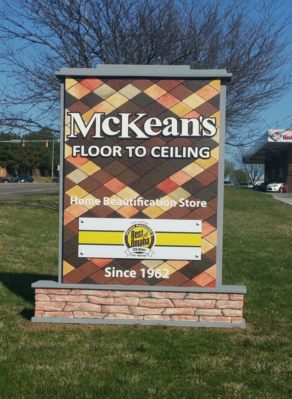 McKeans Floor To Ceiling | 10811 Harrison St, La Vista, NE 68128, USA | Phone: (402) 331-4062