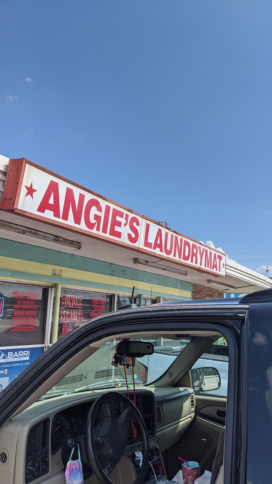 Angies Laundromat | 1403 New York Ave, Arlington, TX 76010, USA | Phone: (817) 861-0090