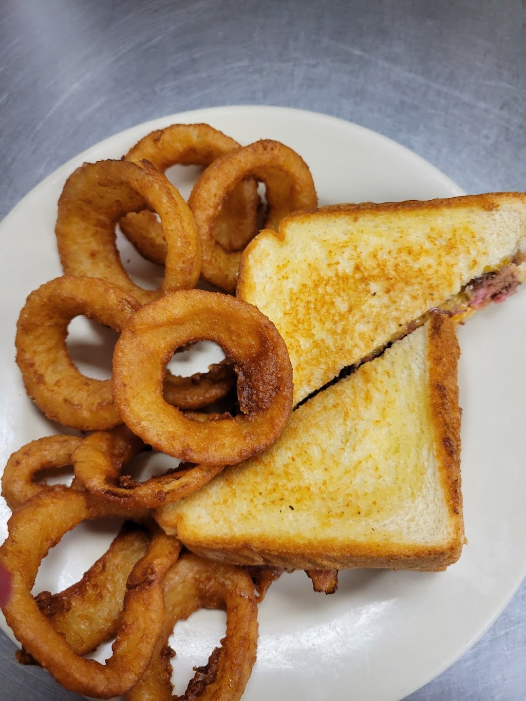 A J Gators | 105 Currituck Commercial Dr, Moyock, NC 27958, USA | Phone: (252) 435-6106