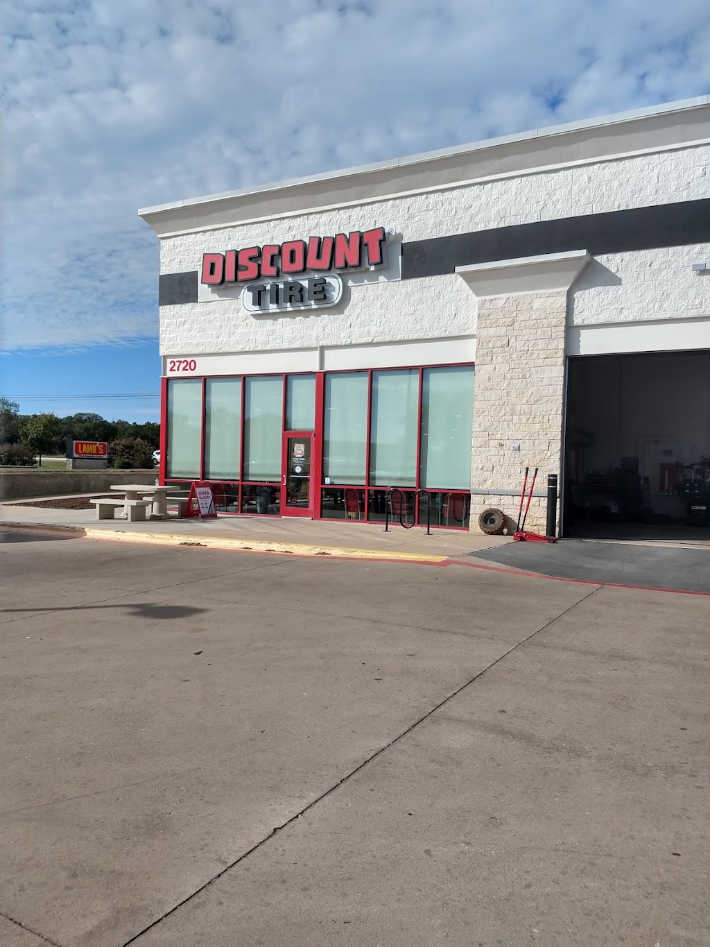 Discount Tire | 2720 E Whitestone Blvd, Cedar Park, TX 78613, USA | Phone: (512) 259-4966