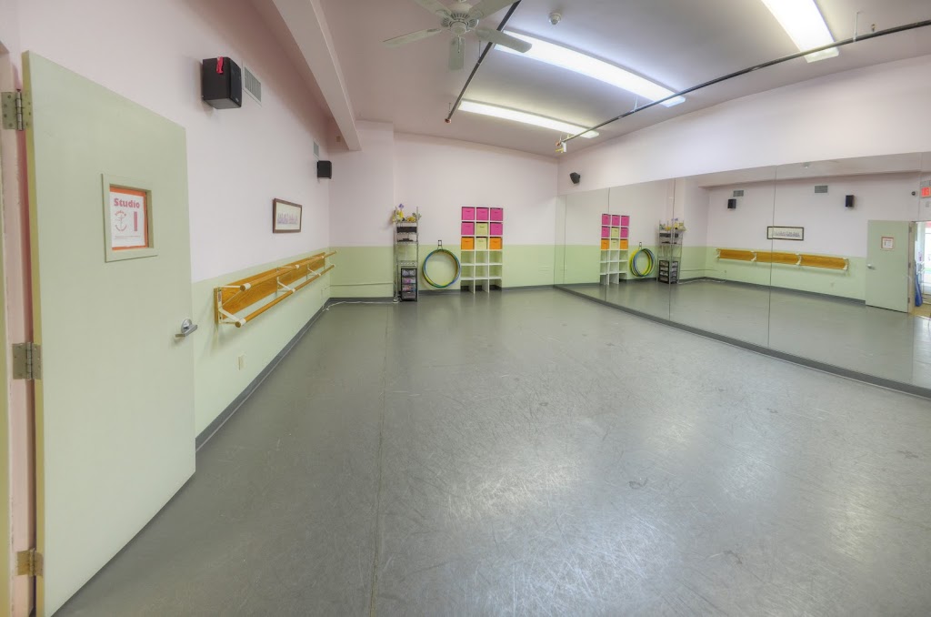 Studio B Dance Center | 277 White Plains Rd, Eastchester, NY 10709, USA | Phone: (914) 793-2799