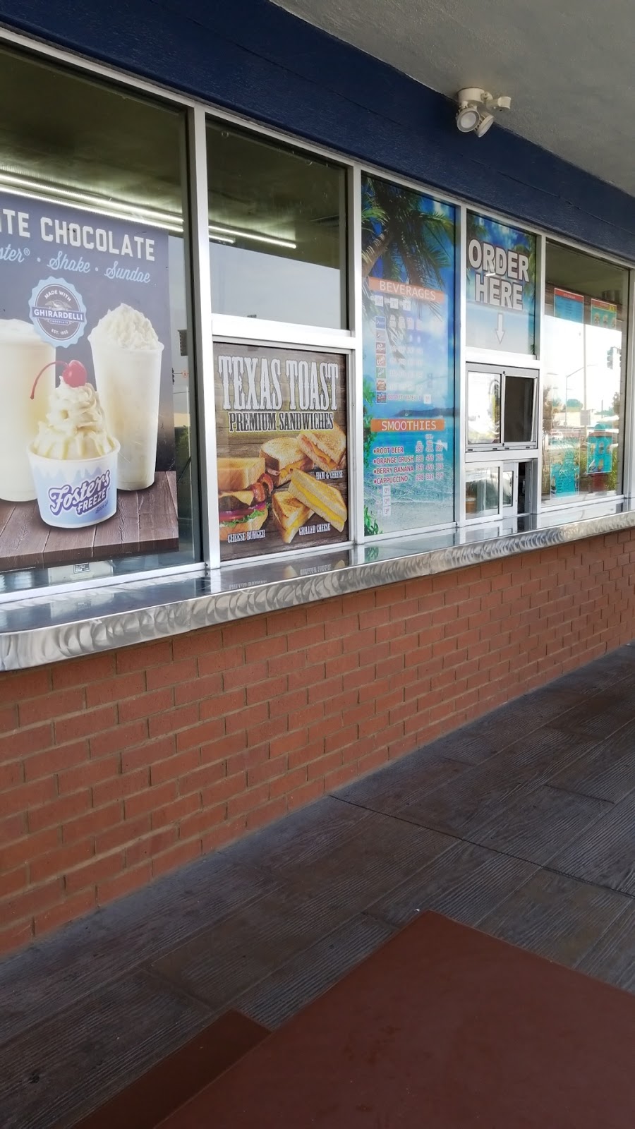 Fosters Freeze | 28 E Grant Line Rd, Tracy, CA 95376, USA | Phone: (209) 835-3299