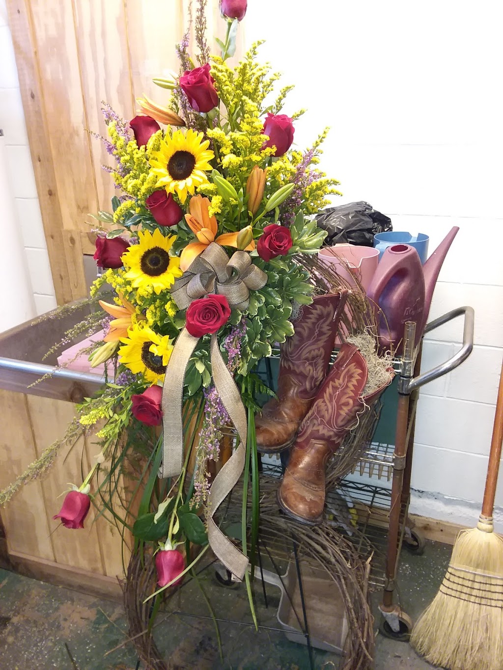 Celebrations Florist | 107 E Rock Island Ave, Boyd, TX 76023, USA | Phone: (940) 433-8000