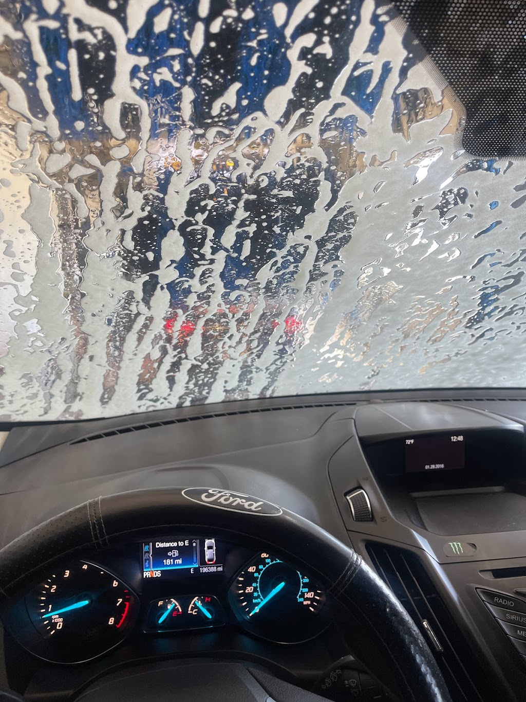 Mister Car Wash | 1925 Cecil Ave, Delano, CA 93215, USA | Phone: (661) 720-9950