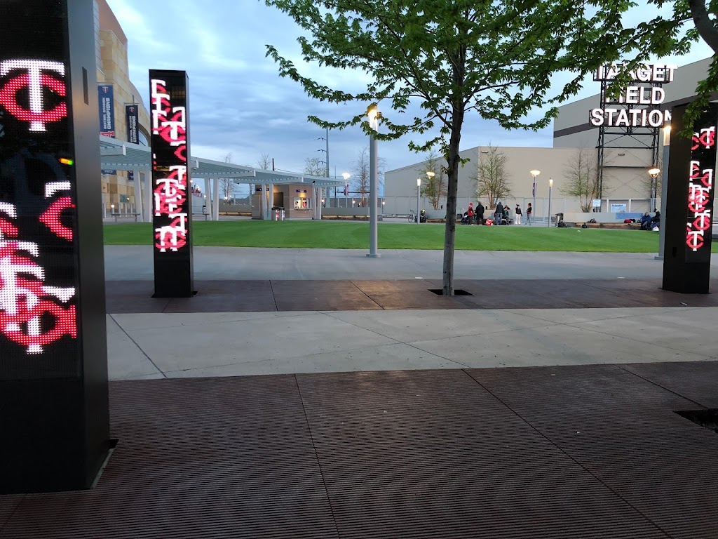 Target Field Station Plaza & Amphitheater | Minneapolis, MN 55401, USA | Phone: (612) 659-3870