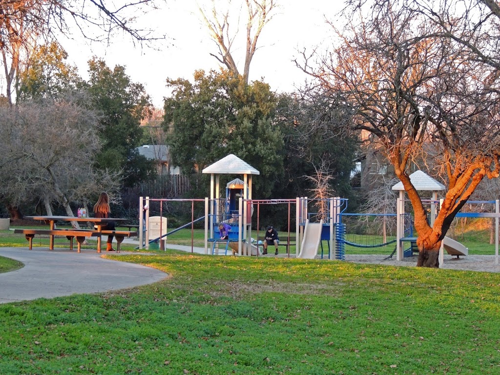 Foothill Community Park | 5510 Diablo Dr, Sacramento, CA 95842, USA | Phone: (916) 725-1585