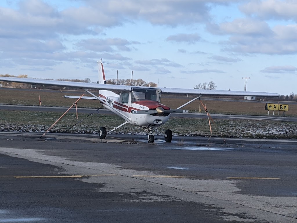 St Catharines Flying Club | 468 Niagara Stone Rd #468, Niagara-on-the-Lake, ON L0S 1J0, Canada | Phone: (905) 684-9447