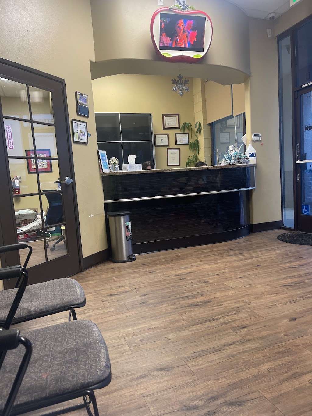 Madera Kids Dental World | 2295 Cleveland Ave D, Madera, CA 93637 | Phone: (559) 662-1071