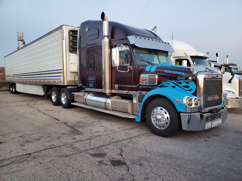 Moeller Trucking Inc | 8100 Industrial Dr, Maria Stein, OH 45860, USA | Phone: (419) 925-4799