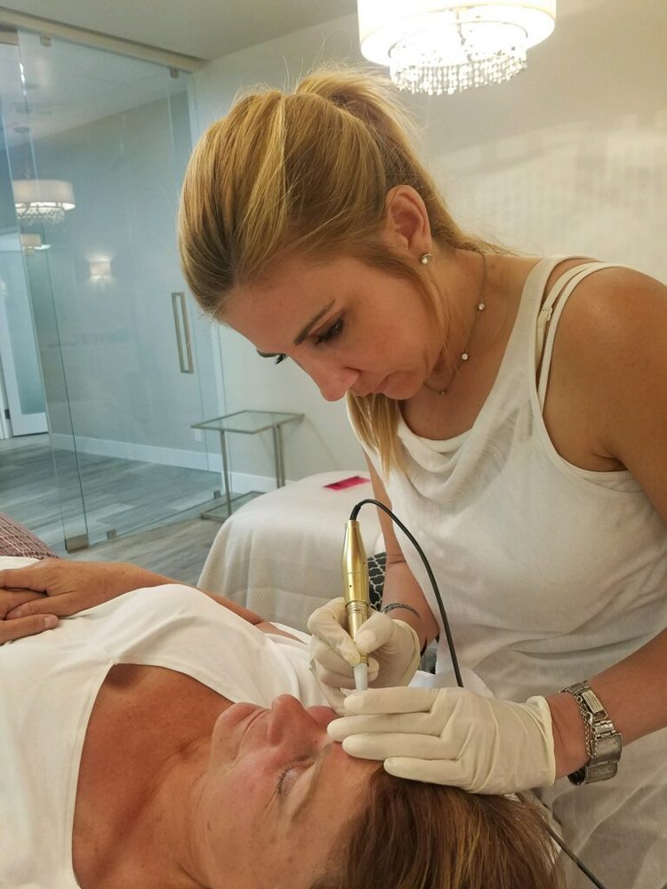 Wake Up Beautiful Spa located at Kenneth Brown Salon | 2700 West Coast Hwy #115, Newport Beach, CA 92663, USA | Phone: (949) 305-9912