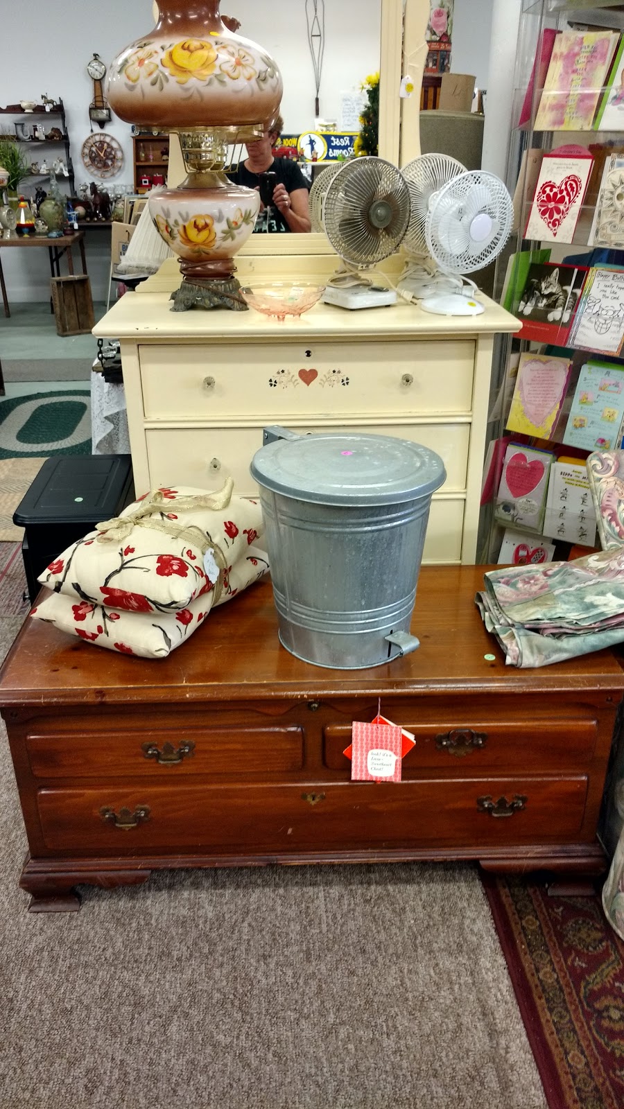 Boardwalk Thrift | 1501 Aster Ave, Akron, OH 44301, USA | Phone: (330) 835-7570