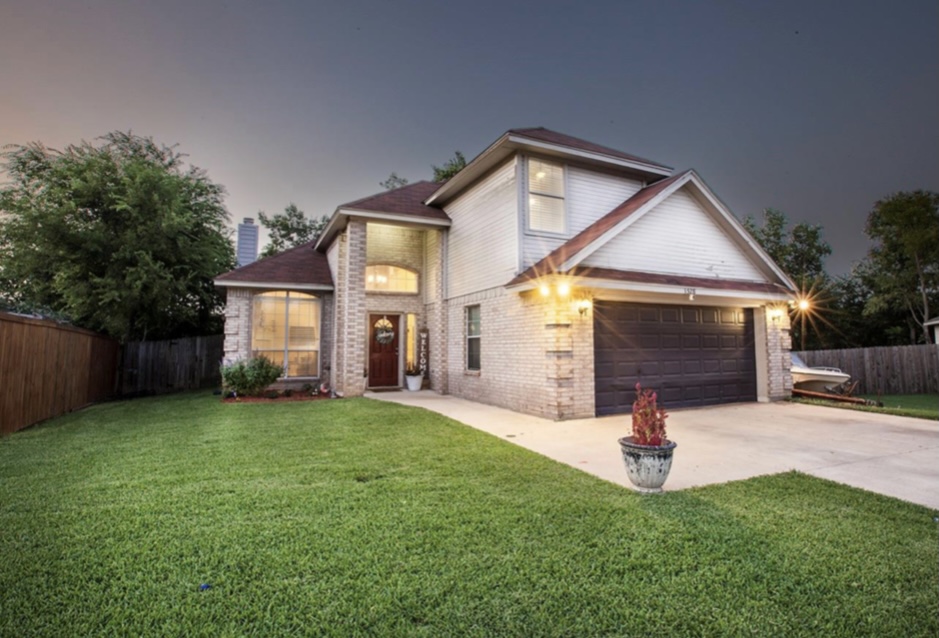 Espinoza Realty Group | 2813 S Hulen St Ste., 150, Fort Worth, TX 76109 | Phone: (682) 200-9580