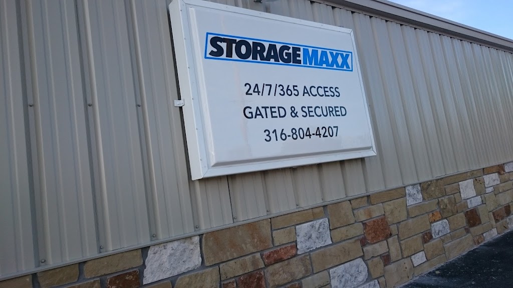Storagemaxx | 130 East 4th Street &, 1501 W 1st St, Newton, KS 67114, USA | Phone: (316) 804-4207