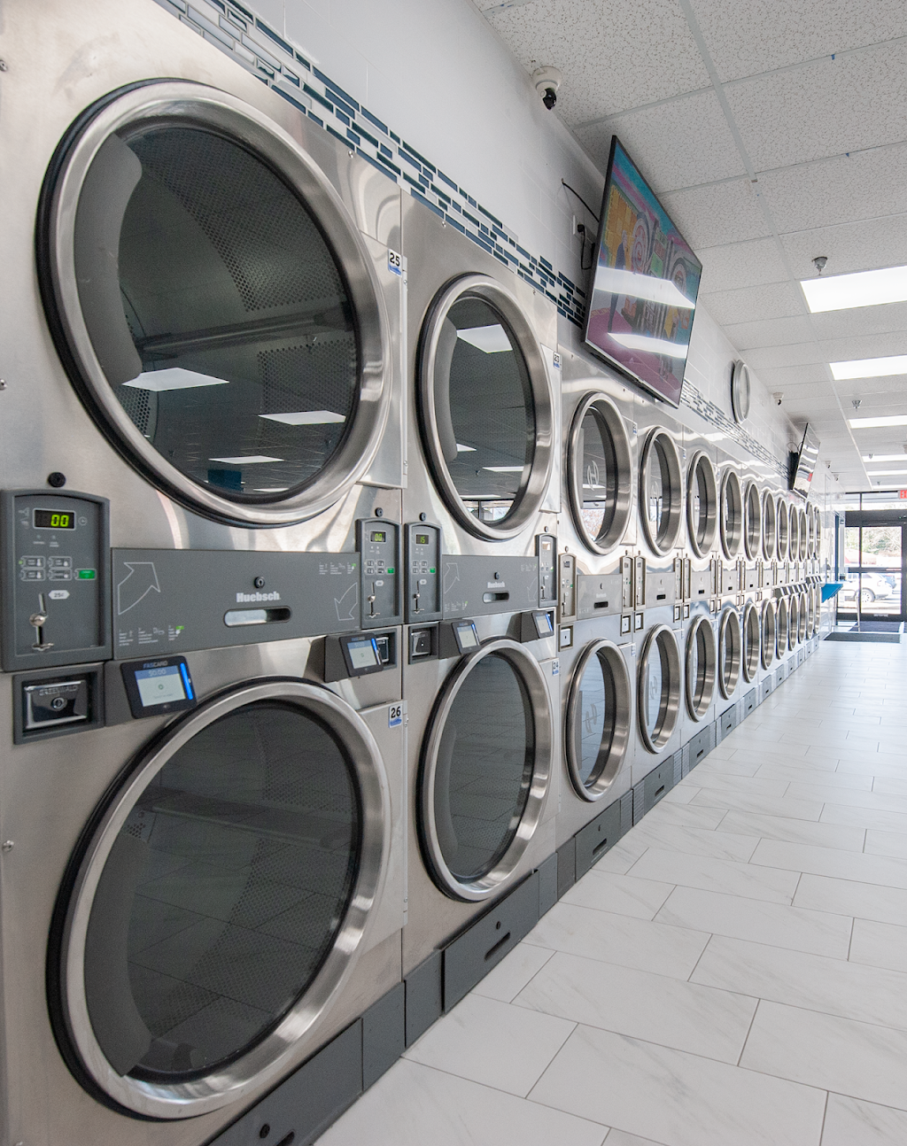 Clean Blue Laundry | 1135-1139 Fairview Ave, Westmont, IL 60559, USA | Phone: (630) 963-1000
