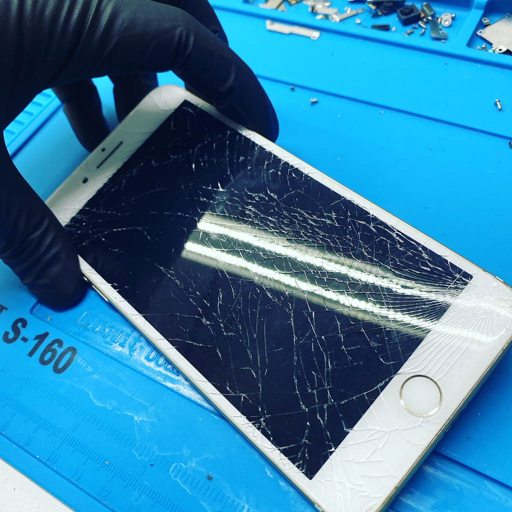 The One Cellphone Repair Shop | 1406 N Fayetteville St unit E, Asheboro, NC 27203, USA | Phone: (336) 865-7395